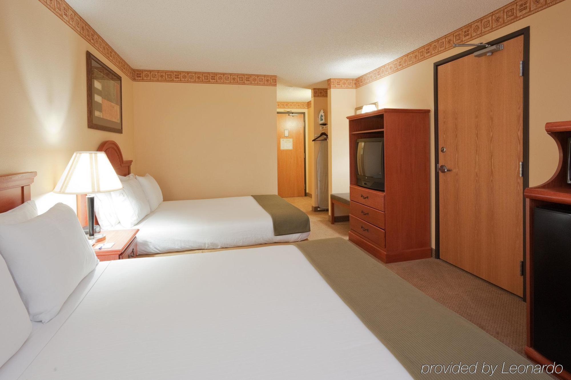 Holiday Inn Express Hotel & Suites Livermore By Ihg Habitación foto